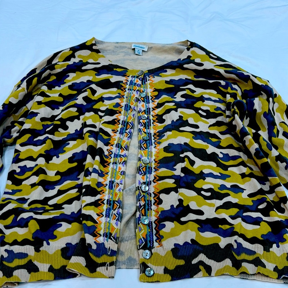 Sundance women’s camo cardigan sweater size XL